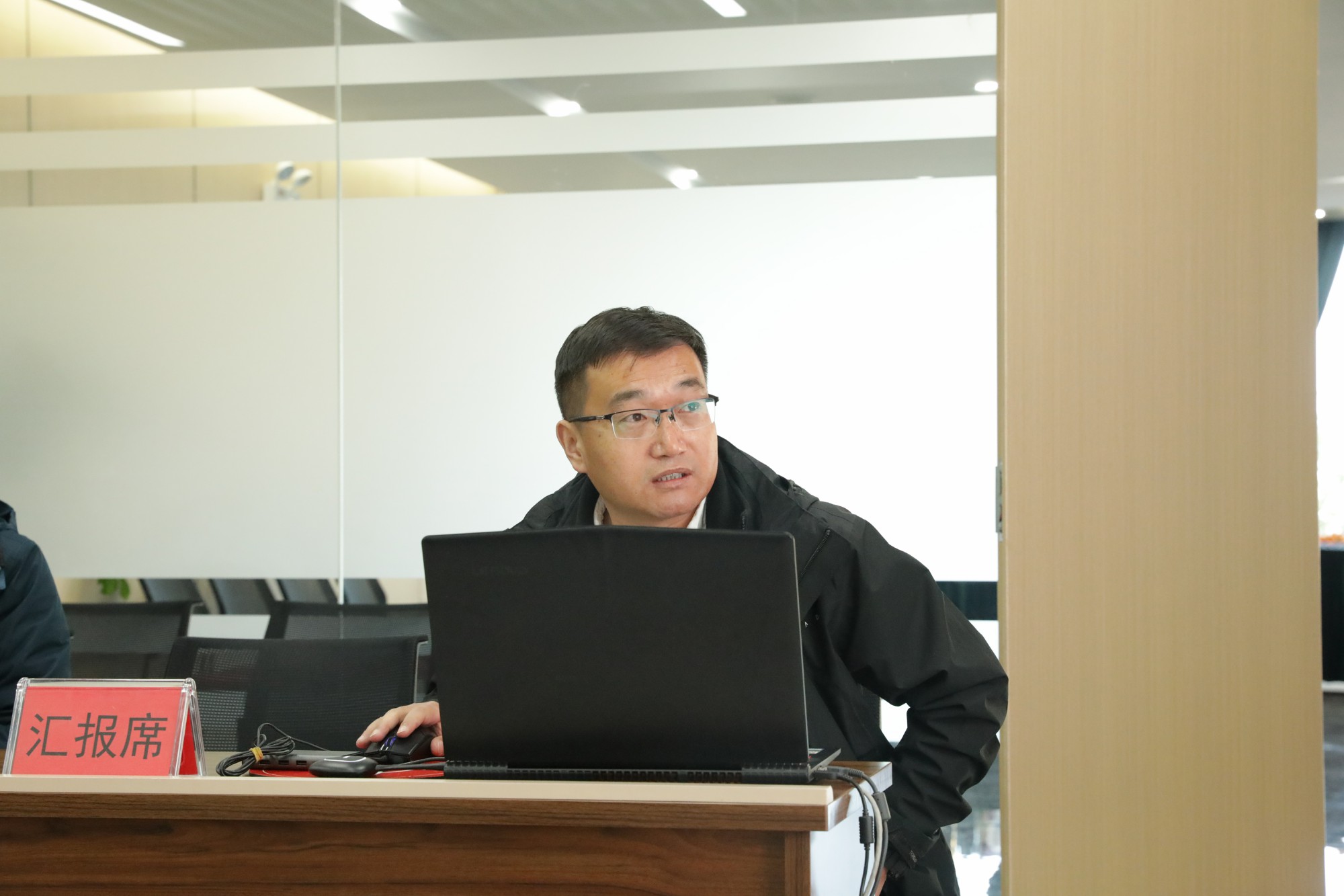 野外站站長王欣澤作野外站建設情況報告.jpg